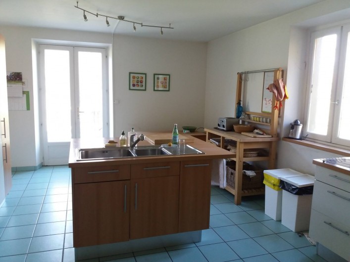 Location de vacances - Villa à Luzenac - Cuisine avec ilot central