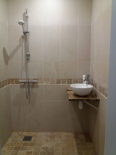 Location de vacances - Villa à Luzenac - Salle d'eau avec douche à l'italienne