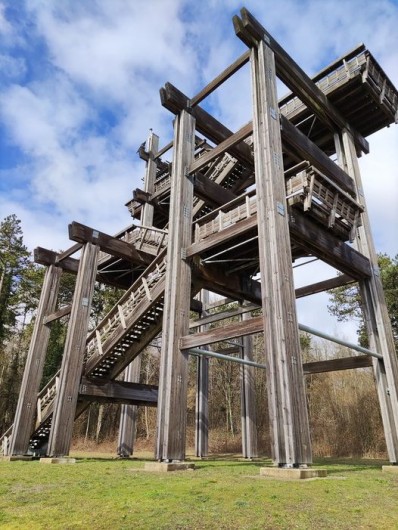 Location de vacances - Gîte à Chevregny - TOUR OBSERVATOIRE SUR LE PLATEAU DE CALIFORNIE A CRAONNE