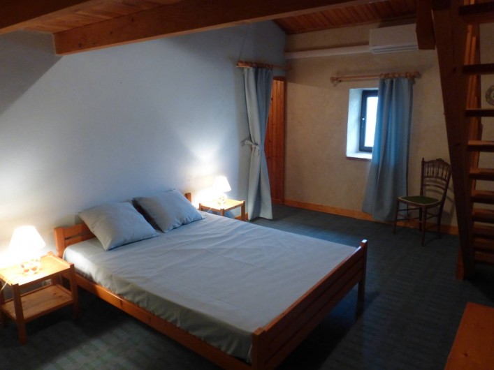 Location de vacances - Mas à Saint-Maurice-de-Cazevieille - Chambre 4 / Lit 160x200 + lit 160x200 en mezzanine
