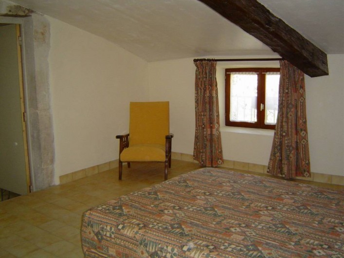 Location de vacances - Chambre d'hôtes à Chassagnes - Gîte : chambre 1