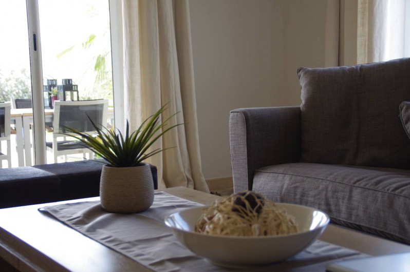 Location de vacances - Villa à Le Plan-de-la-Tour - Salon donnant sur la terrasse