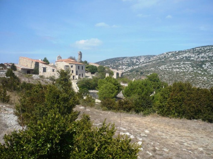 Location de vacances - Maison - Villa à Opoul-Périllos - Perillos, le village abandonné puis en voie de restauration