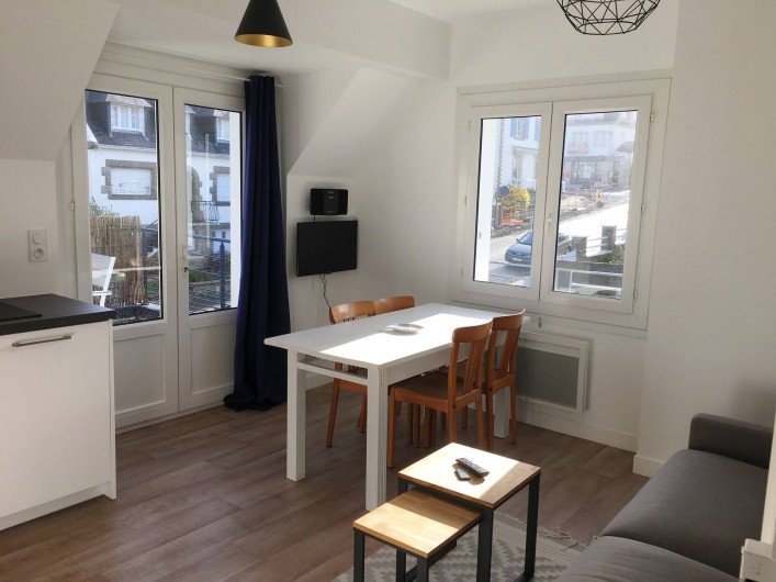 Location de vacances - Appartement à Bénodet - Coin repas appartement 6 personnes avec terrasse privée Le Hook