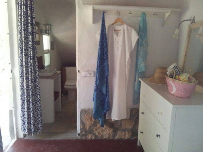 Location de vacances - Villa à Cap de Barbaria - Independent annex with a small bedroom and a salle de douche