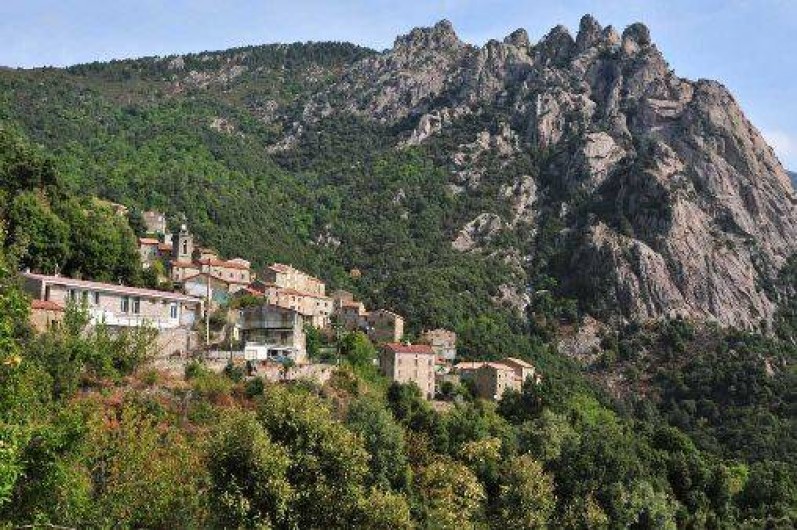 Location de vacances - Chalet à Orto - vue d'ensemble du village