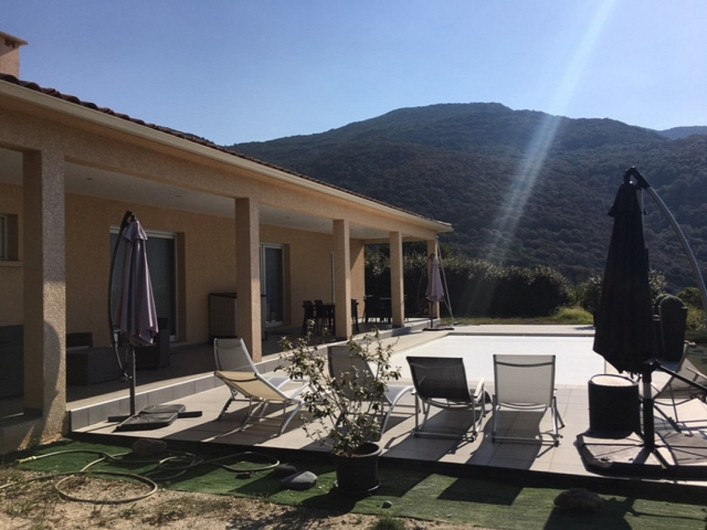 Location de vacances - Villa à Calcatoggio - Vue montagne