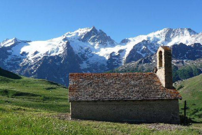 Location de vacances - Appartement à La Grave - La Chapelle des Rivets vue sur le massif de la Meije