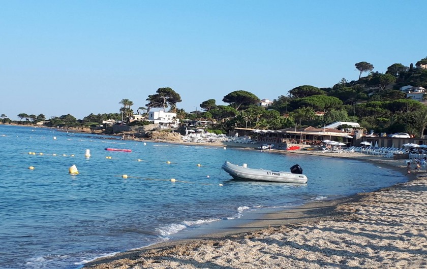 Location de vacances - Appartement à Sainte-Maxime - Plage de La Nartelle fin de journée