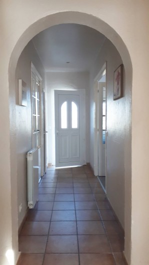 Location de vacances - Appartement à Sainte-Maxime - couloir
