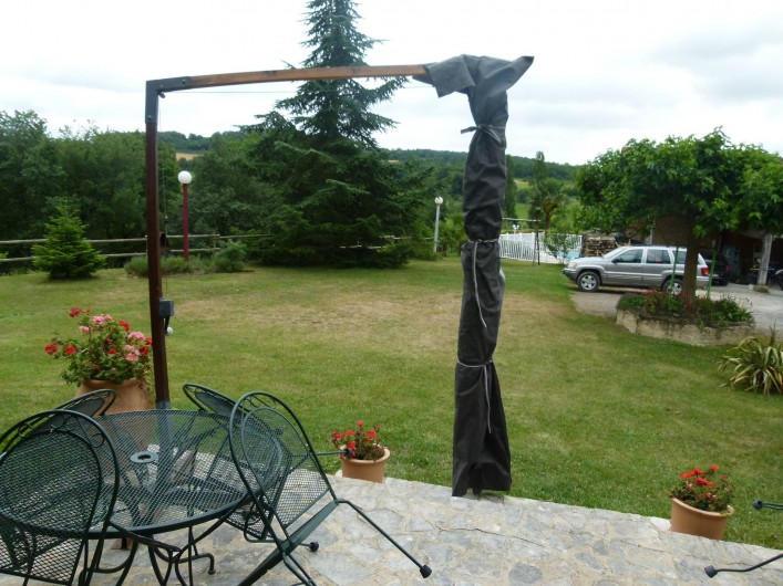 Location de vacances - Maison - Villa à Ornézan - vue extérieure depuis terrasse du gîte vers le sud