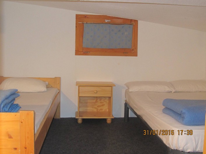 Location de vacances - Appartement à Bourg-Saint-Maurice - chambre 1 en palier