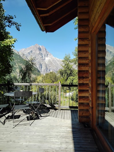 Location de vacances - Chalet à Pelvoux - Terrasse vue montPelvoux à presque 4000 m.