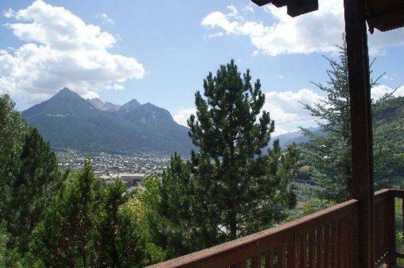 Location de vacances - Chalet à Briançon - vue du balcon à l'étage