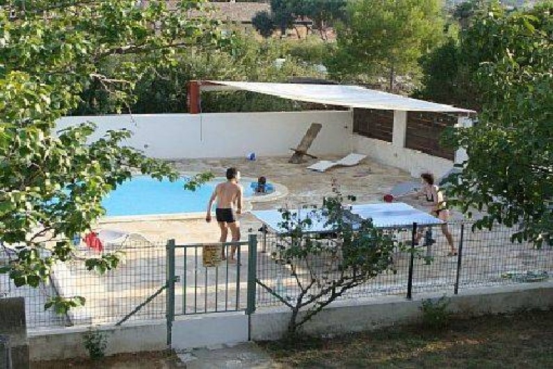 Location de vacances - Villa à La Seyne-sur-Mer - Piscine clôturée, avec ping-pong déployé