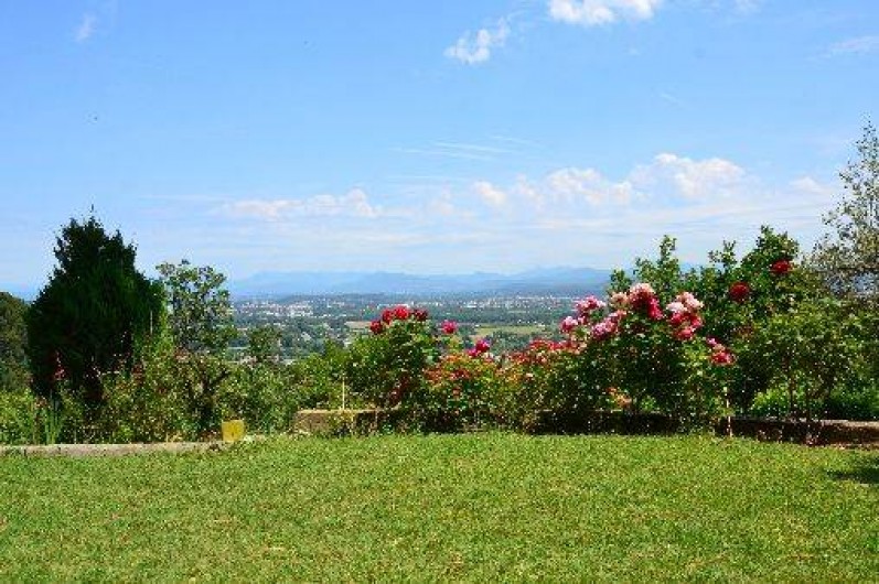 Location de vacances - Appartement à Le Teil - Pelouse 