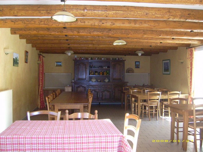 Location de vacances - Chambre d'hôtes à Divajeu - la salle à manger