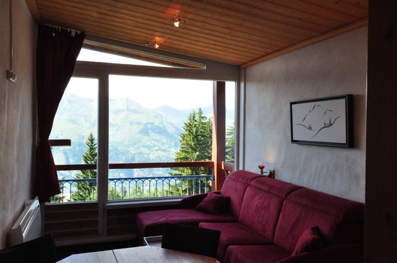 Location de vacances - Studio à Les Arcs - Séjour Coin repas-vue sur montagnes