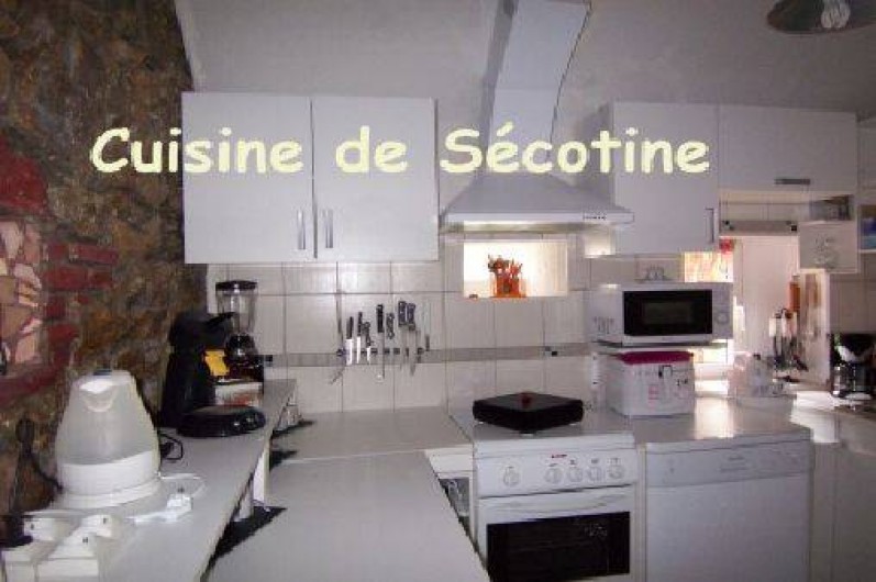 Location de vacances - Gîte à Lapeyrouse - Cuisine Sécotine