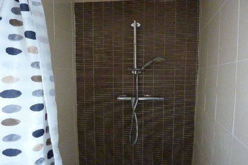 Location de vacances - Appartement à Saint-Malo - Salle d'eau Douche à l'italienne
