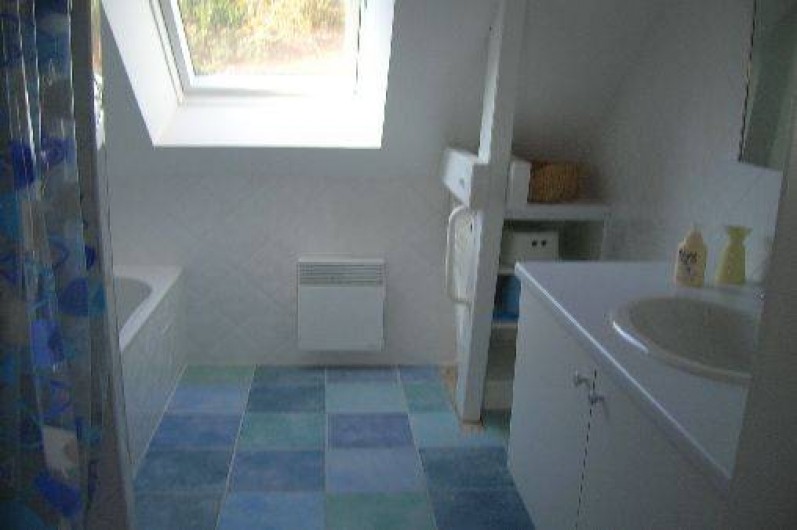 Location de vacances - Villa à Piriac-sur-Mer - salle de bain étage douche et baignoire
