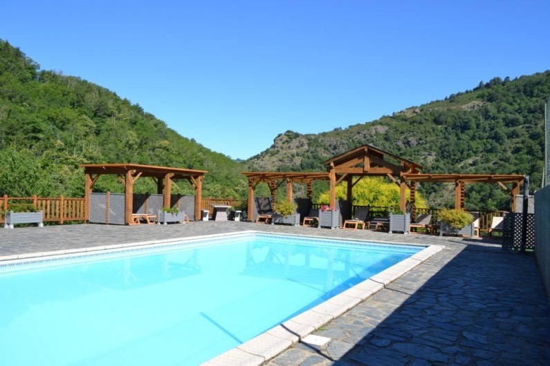 Location de vacances - Gîte à Lacrouzette - Hameau de Thouy - Tarn -      Sidobre en Occitanie - Gite La Vallée piscine