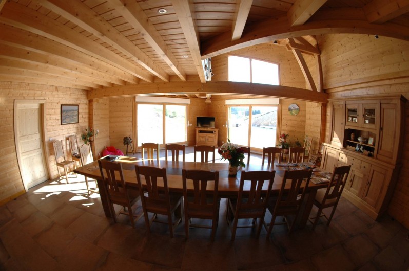 Location de vacances - Chambre d'hôtes à Septmoncel - Salle commune pour petit déjeuner et table d'hôtes le soir