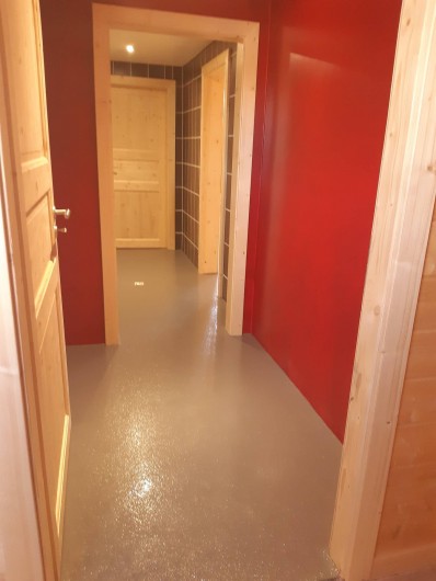 Location de vacances - Chambre d'hôtes à Septmoncel - Accès piscine intérieure de 10m x 5m