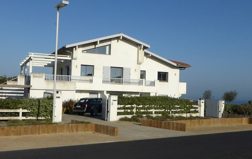 Location de vacances - Appartement à Soorts-Hossegor - façade Est; vue depuis le boulevard  de la Dune