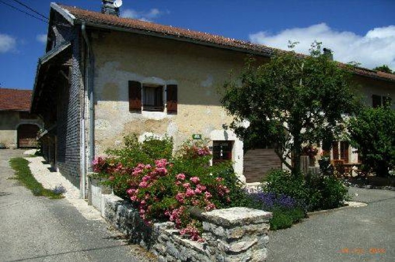 Location de vacances - Gîte à Saint-Pierre - Le gîte en été, terrasse