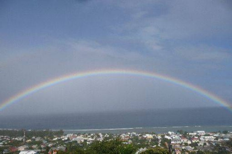 Location de vacances - Chalet à Saint-Leu - arc en ciel vue de la veranda