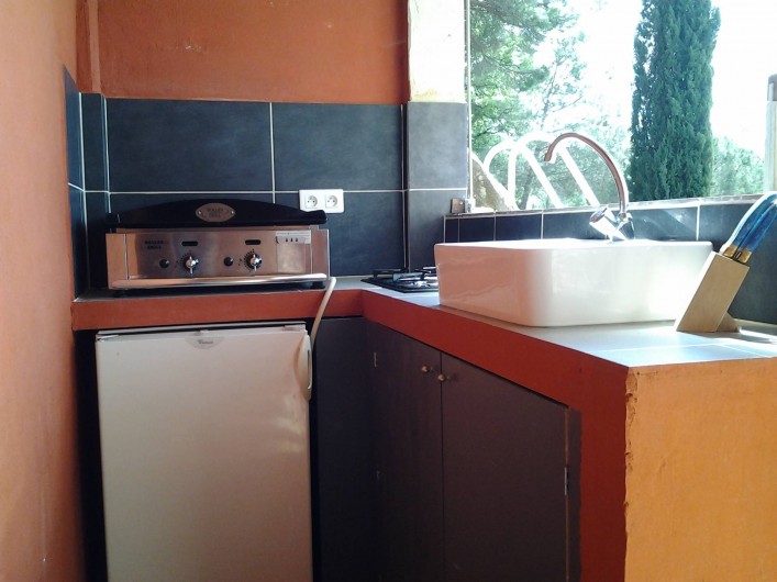 Location de vacances - Mas à Piégon - Cuisine D'été