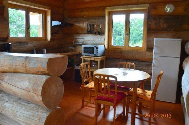 Location de vacances - Chambre d'hôtes à Saint-Anthème - Chalet en rondins de bois