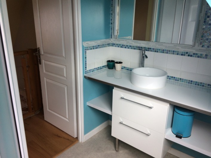 Location de vacances - Gîte à Bosville - salle d'eau 1e étage