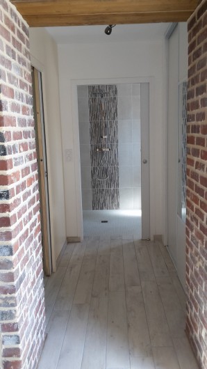 Location de vacances - Gîte à Bosville - accès salle d'eau et chambre rez de chaussée