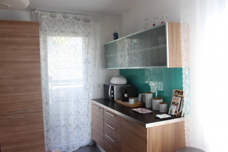 Location de vacances - Appartement à L'Île-Rousse - cuisine suite