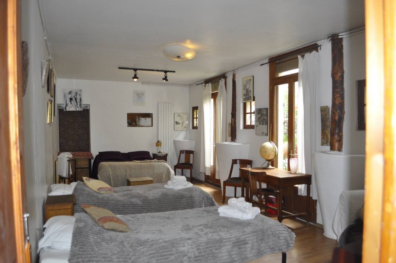 Location de vacances - Chambre d'hôtes à Joinville-le-Pont - Partage, chambre pour groupes et familles