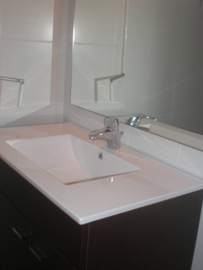 Location de vacances - Villa à Mimizan - salle de bain