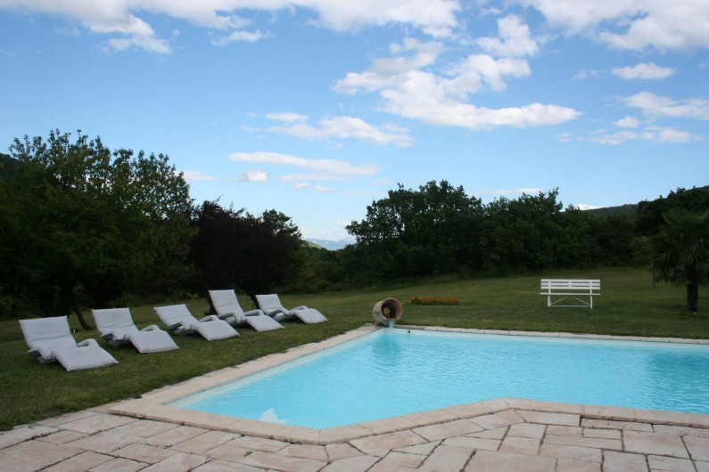 Location de vacances - Villa à Saint-Martin-sur-Lavezon - Terrasse et piscine