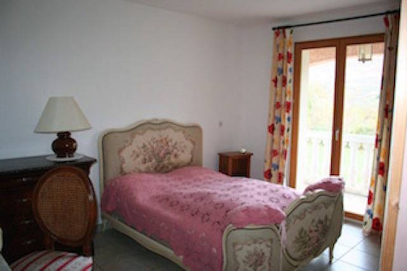 Location de vacances - Villa à Saint-Martin-sur-Lavezon - Chambre 1  avec balcon