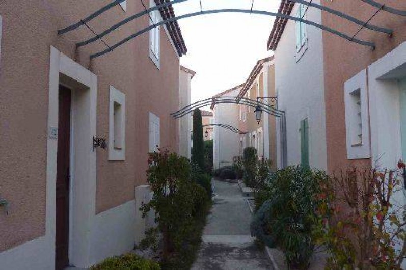 Location de vacances - Maison - Villa à Uzès - Ruelle de la résidence