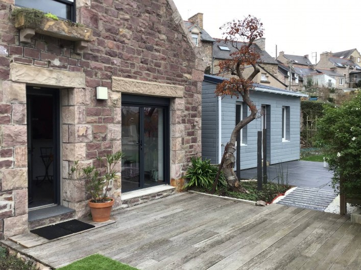 Location de vacances - Maison - Villa à Erquy - Vue maison et cabanon