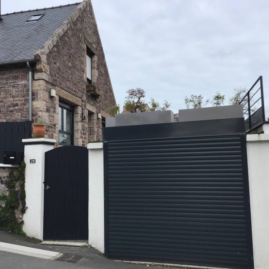 Location de vacances - Maison - Villa à Erquy - Garage, ouverture automatisée, sur rue