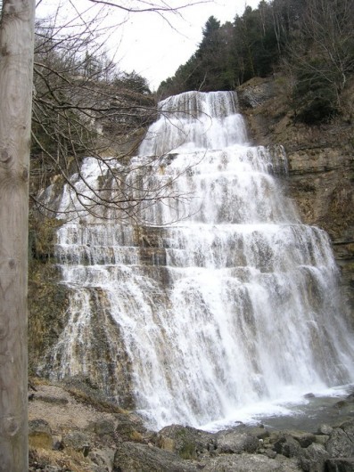 Location de vacances - Appartement à Songeson - cascade du hérisson à environ 7km de la location
