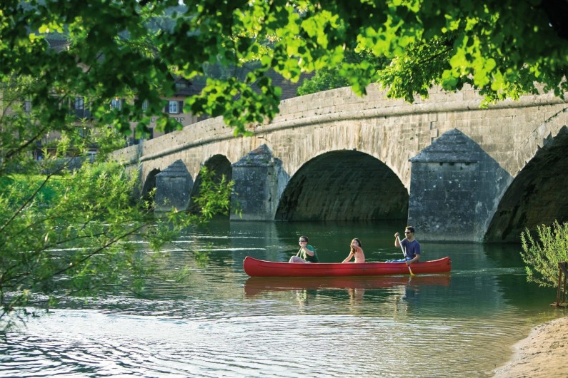 Location de vacances - Appartement à Songeson - canoé kayak à pont du navoy à environ 13km de la location