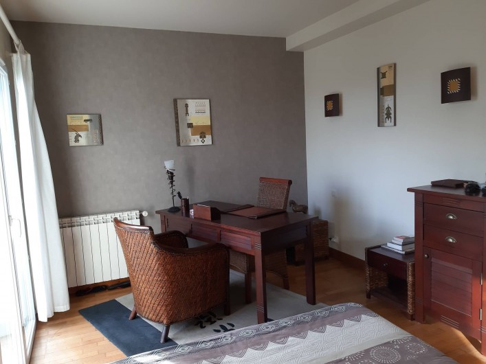 Location de vacances - Maison - Villa à Urrugne - Chambre deux rez de jardin Deux lits en 90 jumelables