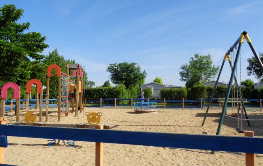 Location de vacances - Camping à Aytré - aire de jeux