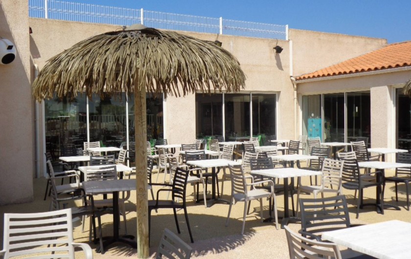Location de vacances - Camping à Aytré - terrasse du restaurant