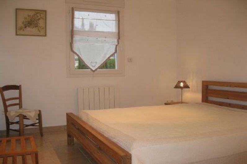 Location de vacances - Appartement à Nyons - chambre lit 2X80 cm relevable