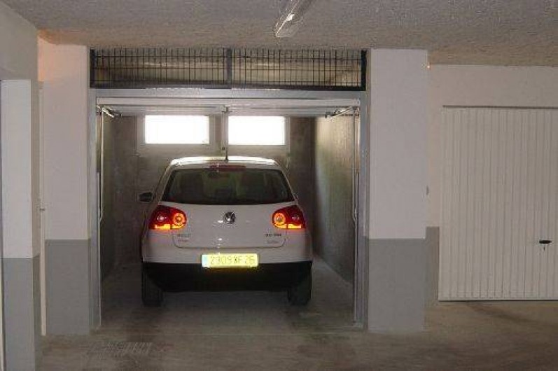 Location de vacances - Appartement à Nyons - Garage fermé